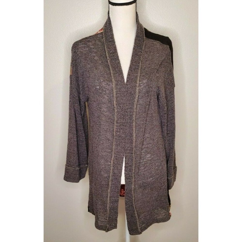 Oddy Medium Cardigan Gray Open Front Floral